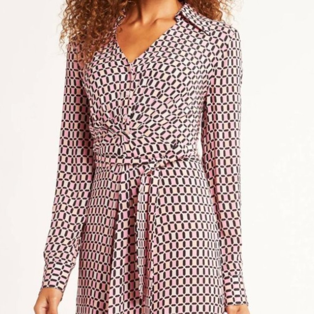 Elie Tahari Saxon Geometric Print Tie Waist Shirtdress Dress in Canyon Rose - Picture 2 of 9